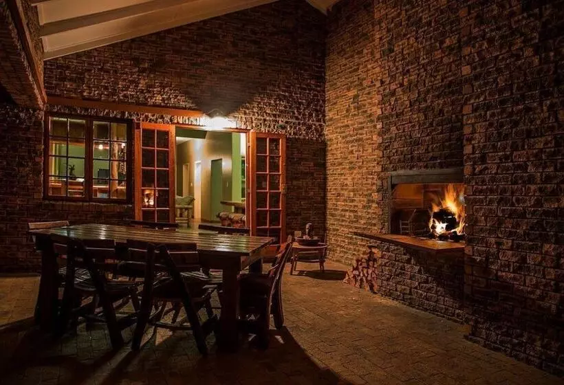 Majatalo Wolfkop Guesthouse