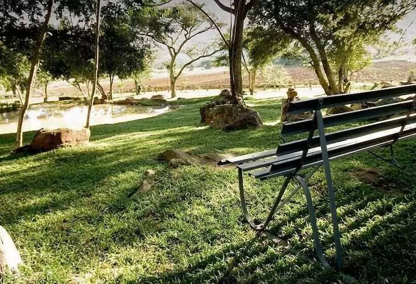 Caracal Lodge