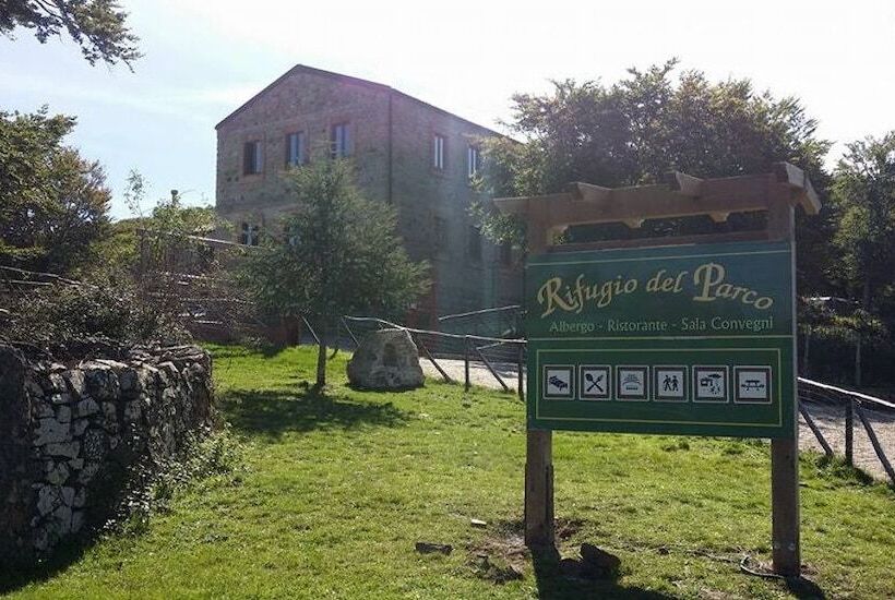 簡易ホテル Rifugio Del Parco