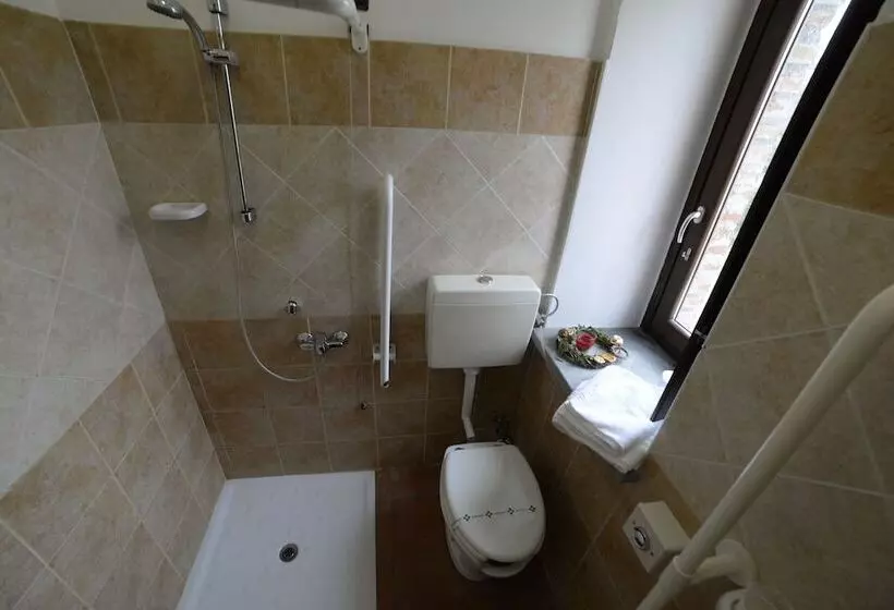 簡易ホテル Rifugio Del Parco