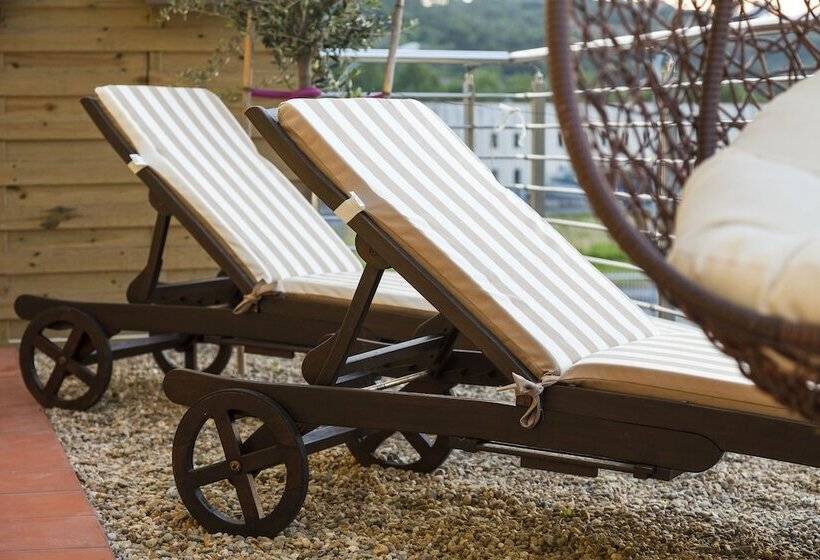 فندق فئة نجمة واحدة Riviera Hub