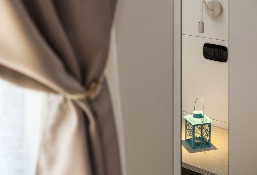 فندق فئة نجمة واحدة Riviera Hub