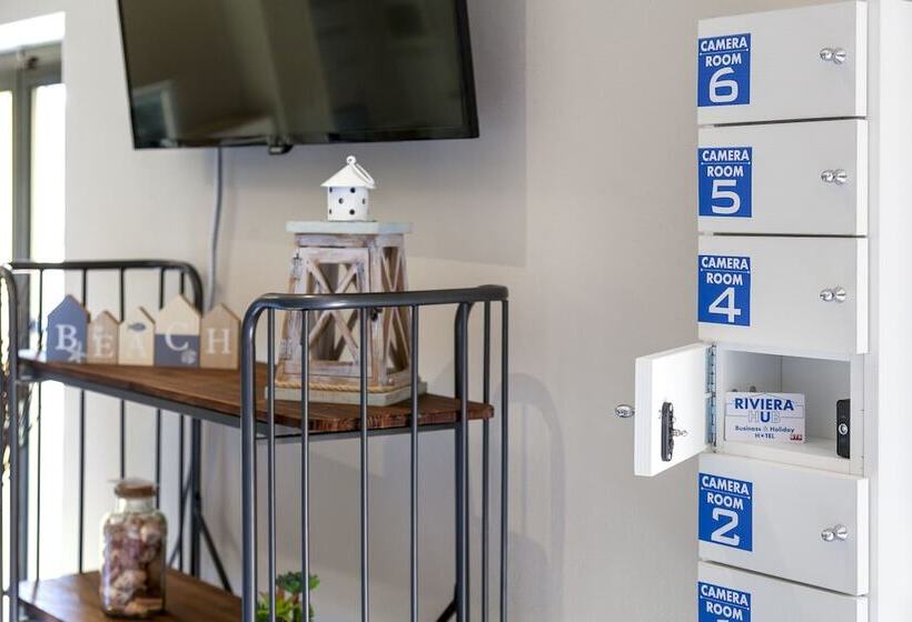 فندق فئة نجمة واحدة Riviera Hub