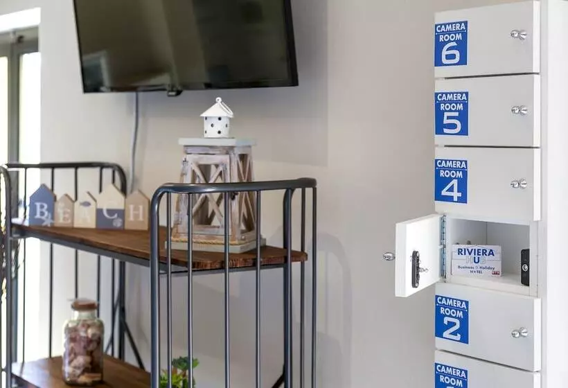 Hostelli Riviera Hub