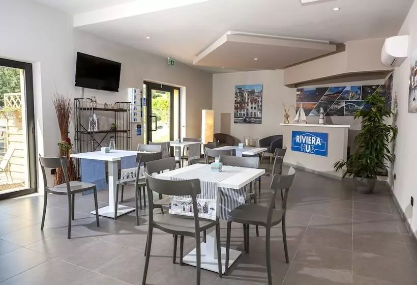 Hostelli Riviera Hub