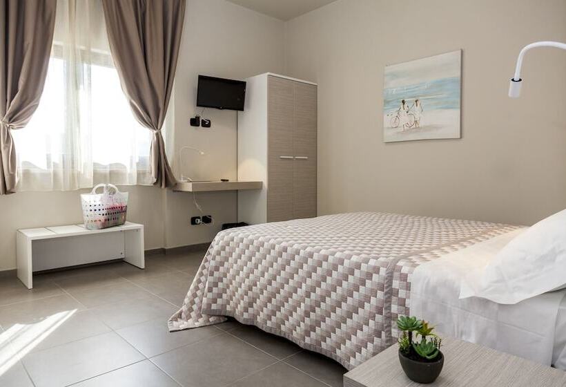 فندق فئة نجمة واحدة Riviera Hub