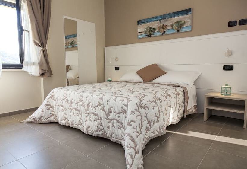 فندق فئة نجمة واحدة Riviera Hub