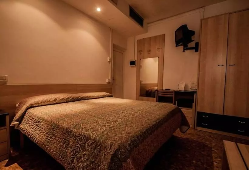 ホテル Albergo Ristorante Bar Bertolini