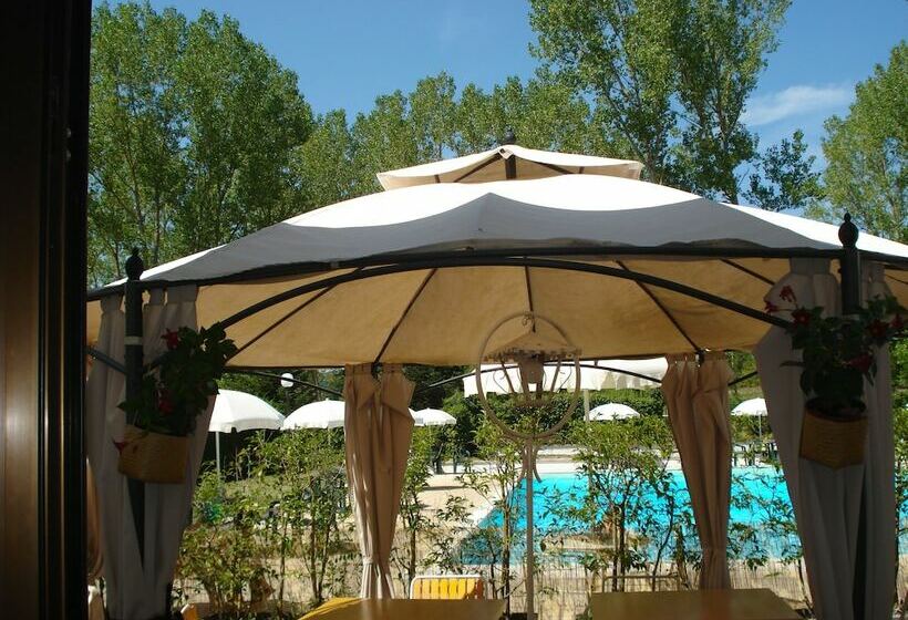 فندق Camping Rio Verde