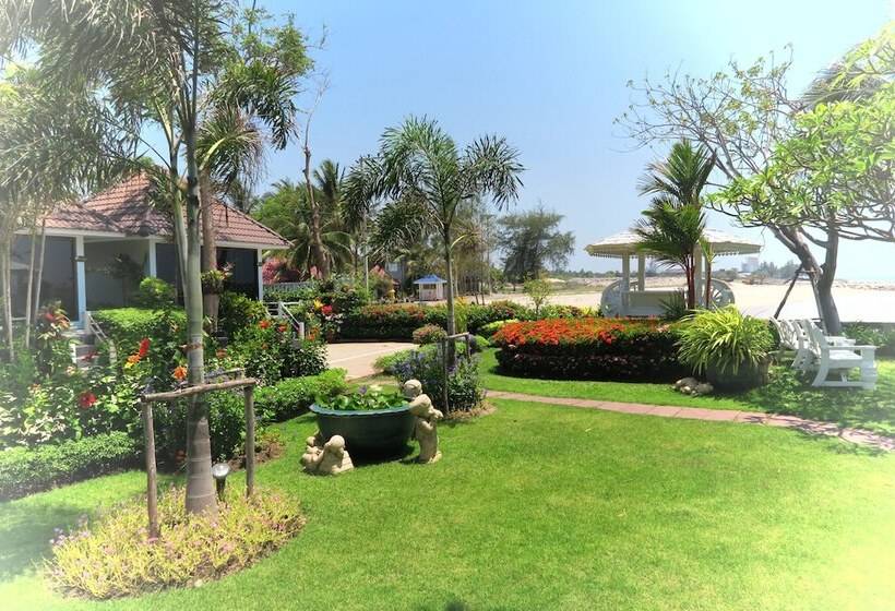 בית מלון כפרי Chomtalay Resort At Had Chaosamran Beach