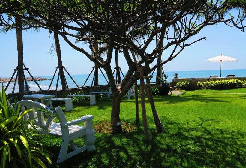 בית מלון כפרי Chomtalay Resort At Had Chaosamran Beach