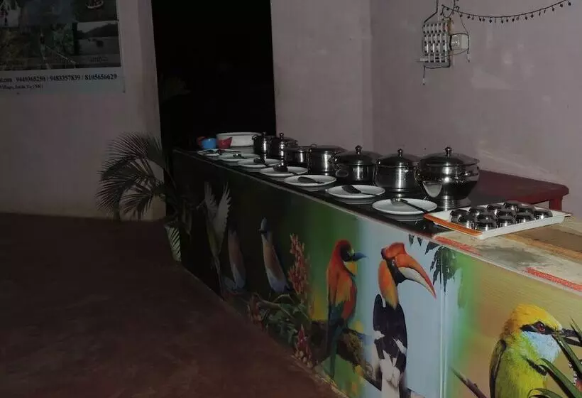 Hotelli Jungle Nest Homestay