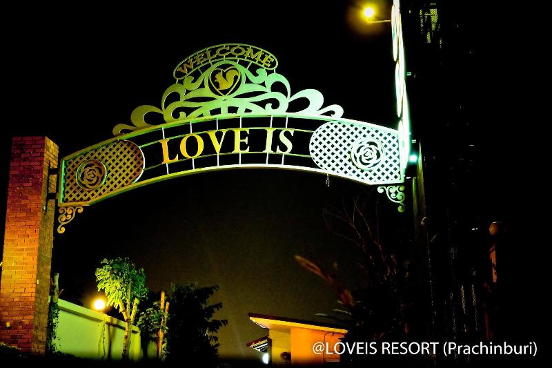 Отель Love Is Resort