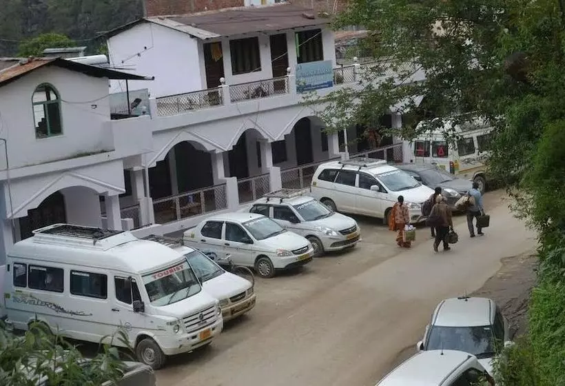 New Basera Hotel Sitapur