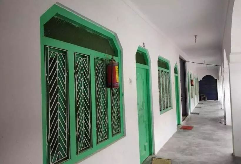 New Basera Hotel Sitapur