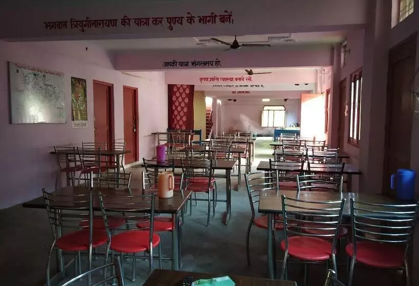 New Basera Hotel Sitapur