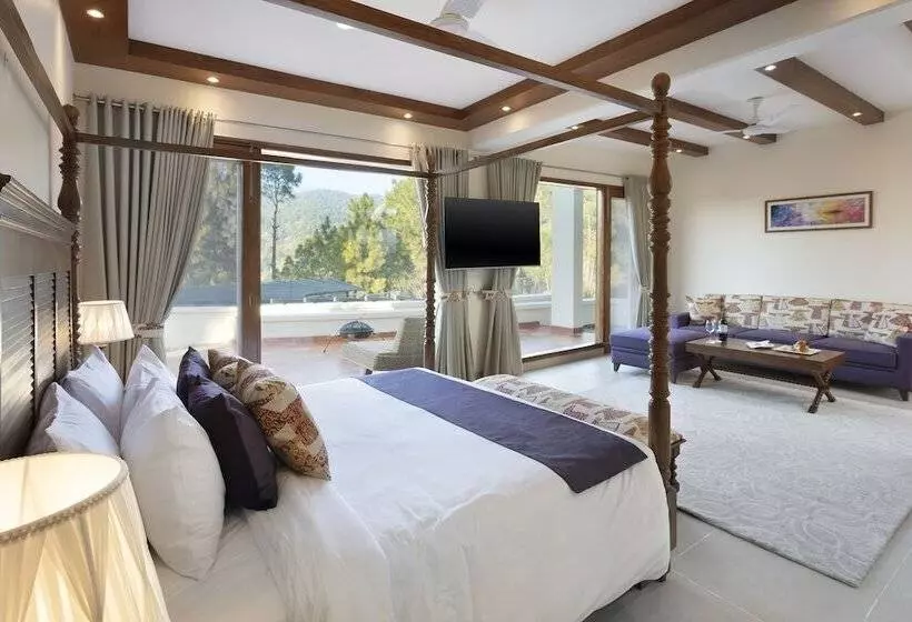 ホテル Suryavilas Luxury Resort & Spa