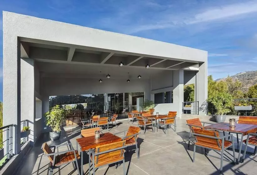 ホテル Suryavilas Luxury Resort & Spa