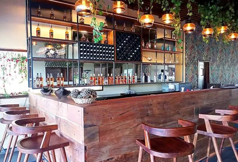 ホテル Suryavilas Luxury Resort & Spa