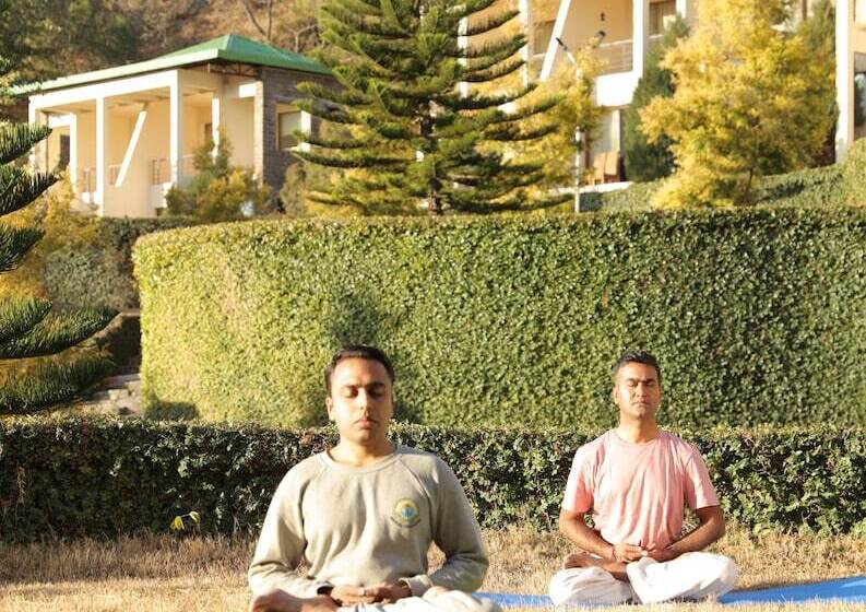 Hotel Suryavilas Luxury Resort & Spa