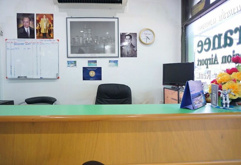 Hotel Pranee Mansion Airport