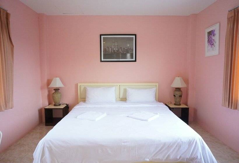 Hotel Pranee Mansion Airport