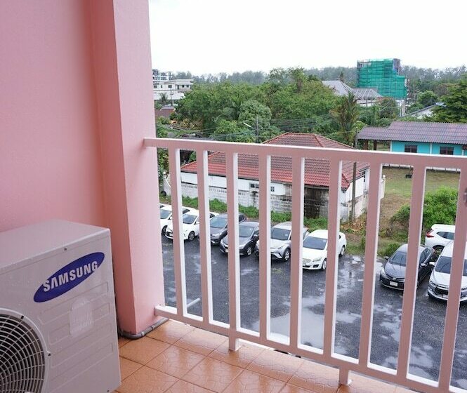 Hotel Pranee Mansion Airport