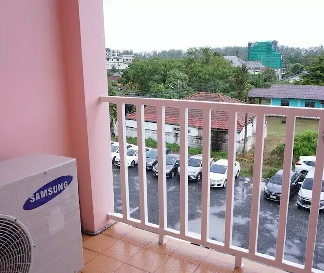 هتل Pranee Mansion Airport
