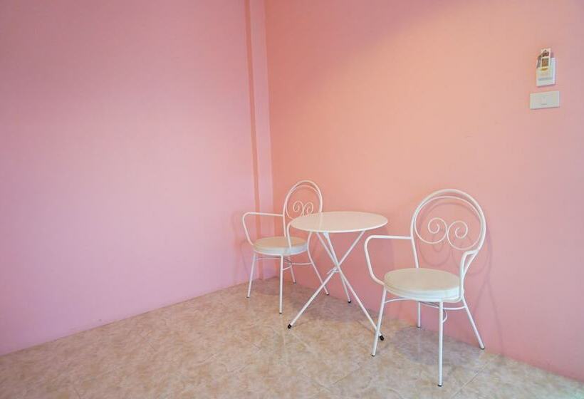 Hotel Pranee Mansion Airport