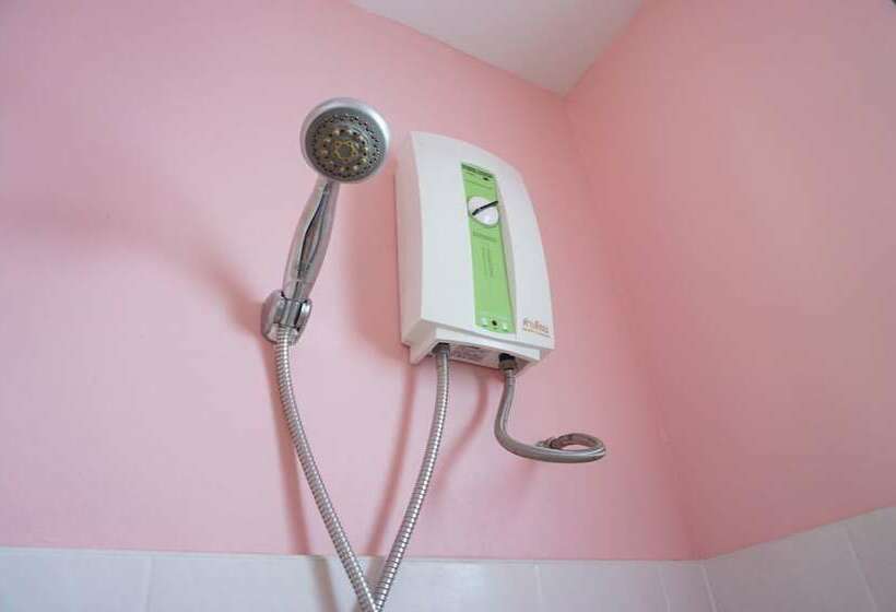 Hotel Pranee Mansion Airport