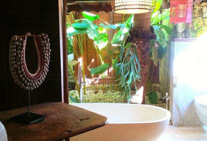 Hotel The Ermajas Pavilion