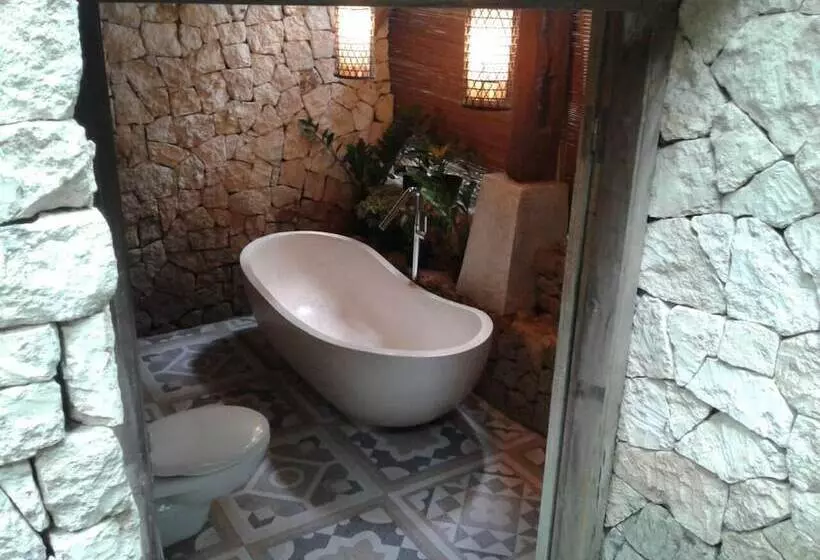 Hotel The Ermajas Pavilion