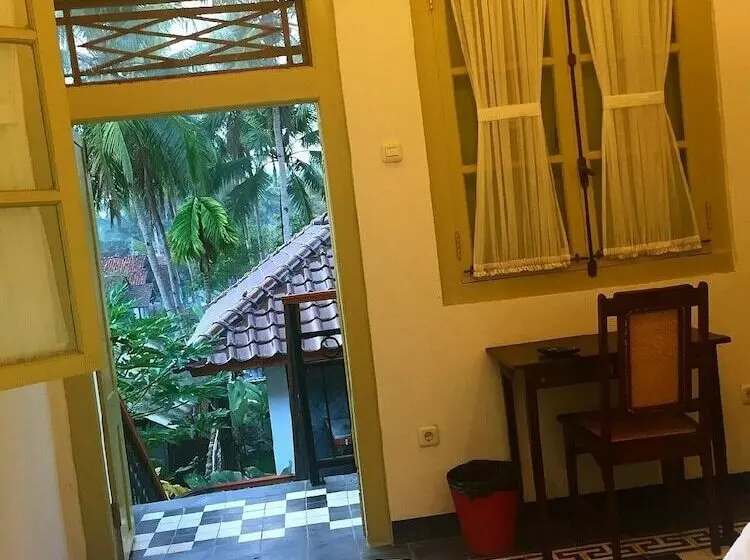 Hotel The Ermajas Pavilion