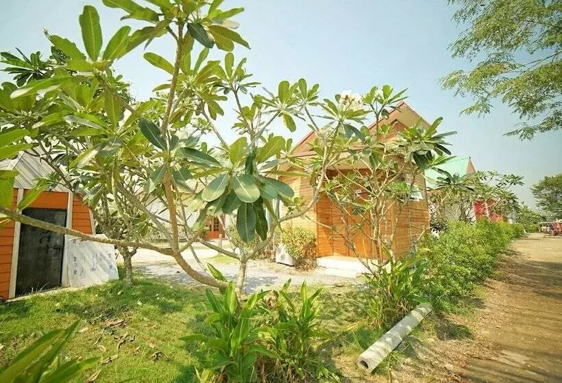 Hotelli Tonrak Resort