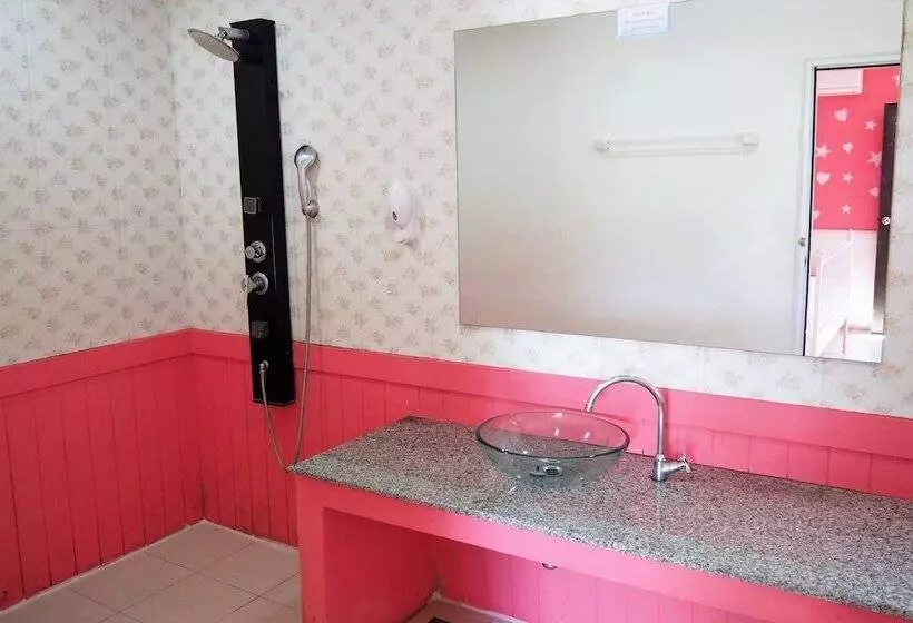 Hotelli Tonrak Resort