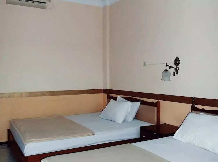 Hotelli Urban Malioboro Km 0