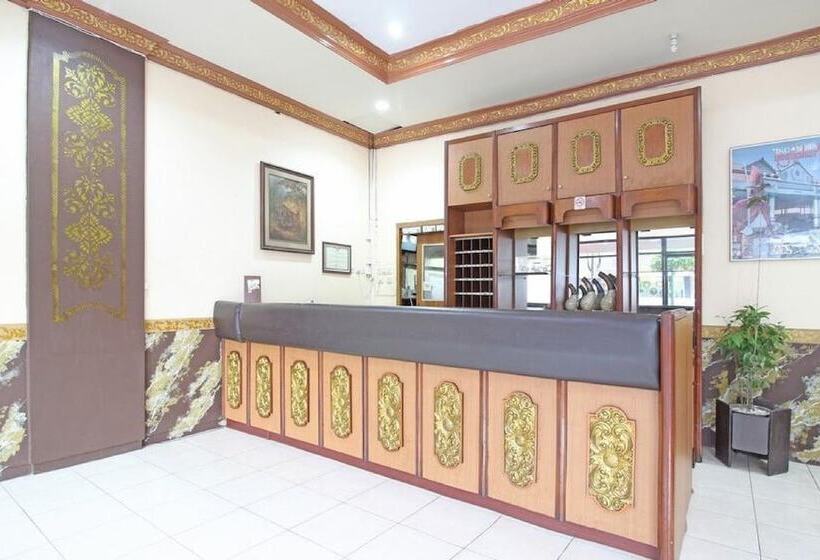 בית מלון כפרי Urban Malioboro Km 0