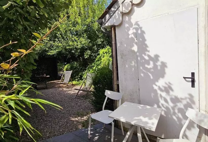 ペンション Au Refuge Des 3 Ours Chambres D Hôtes Et Cabanes