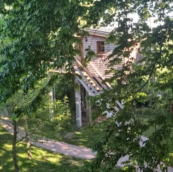 ペンション Au Refuge Des 3 Ours Chambres D Hôtes Et Cabanes