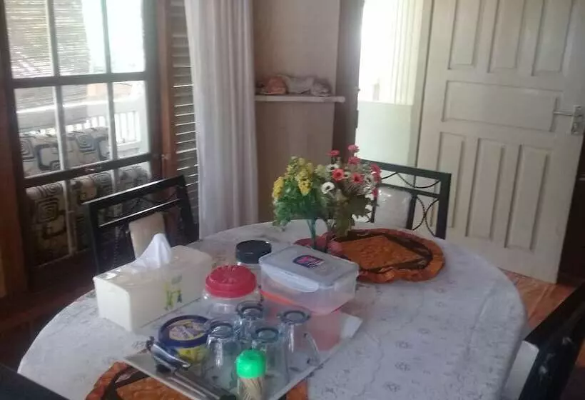 Majatalo Bunga Matahari