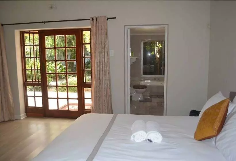 Majatalo Cycad Lodge