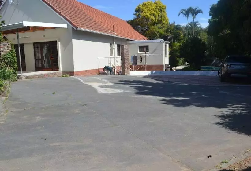 Majatalo Cycad Lodge