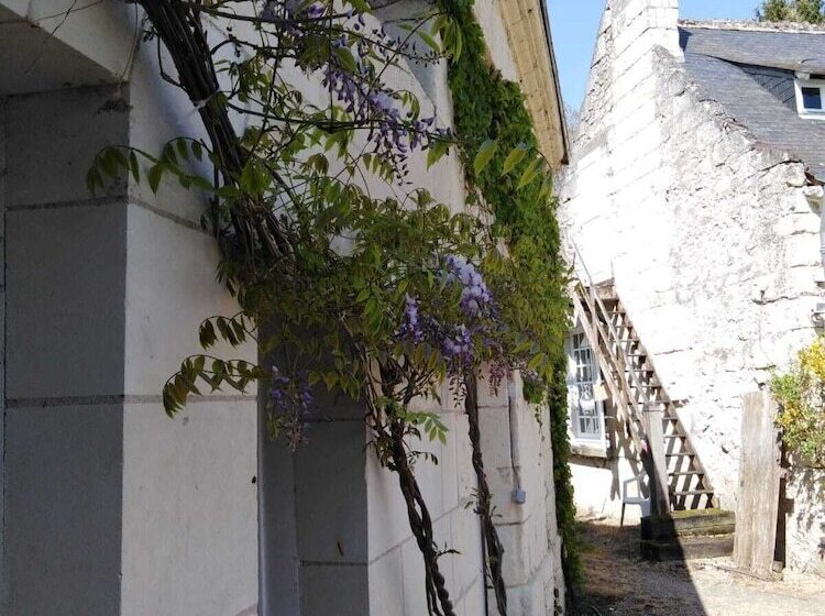 بنسيون Le Moulin Bertrand