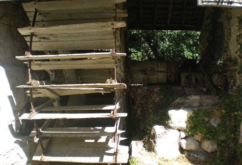 بنسيون Le Moulin Bertrand