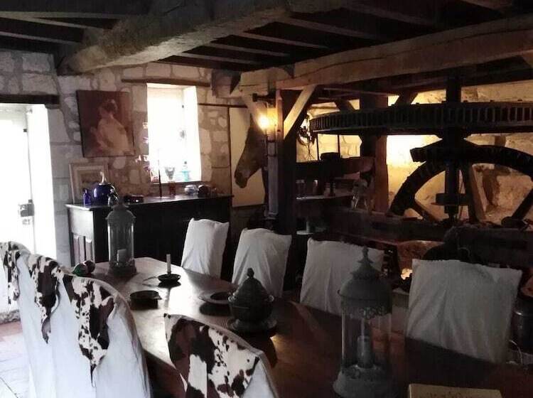 بنسيون Le Moulin Bertrand