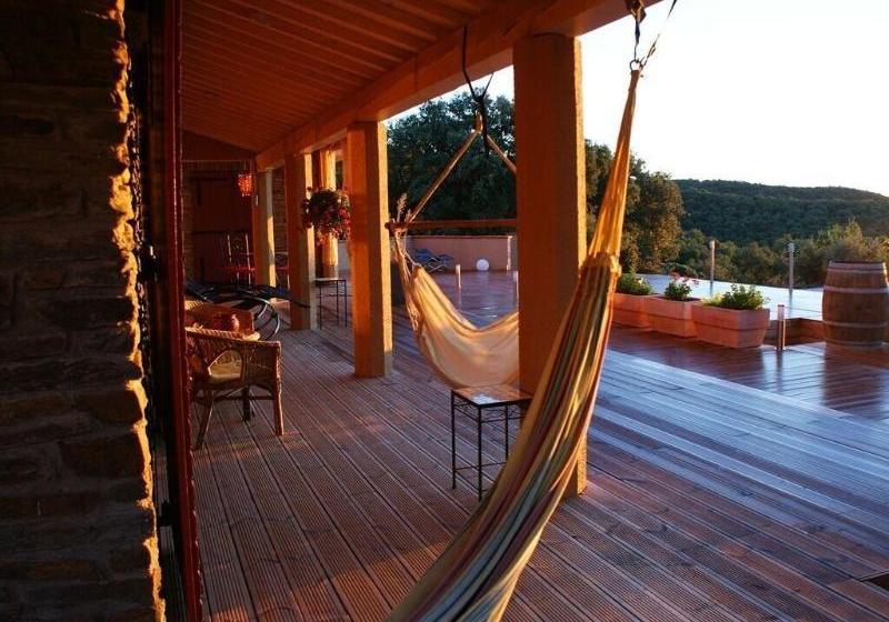 פנסיון Mas La Marchette