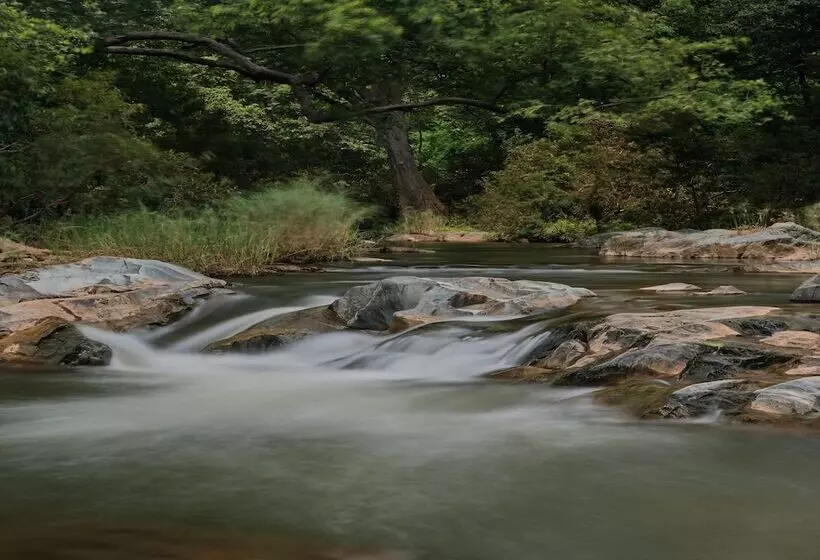 リゾートホテル Fort Dhariyawad Heritage Hotel Udaipur