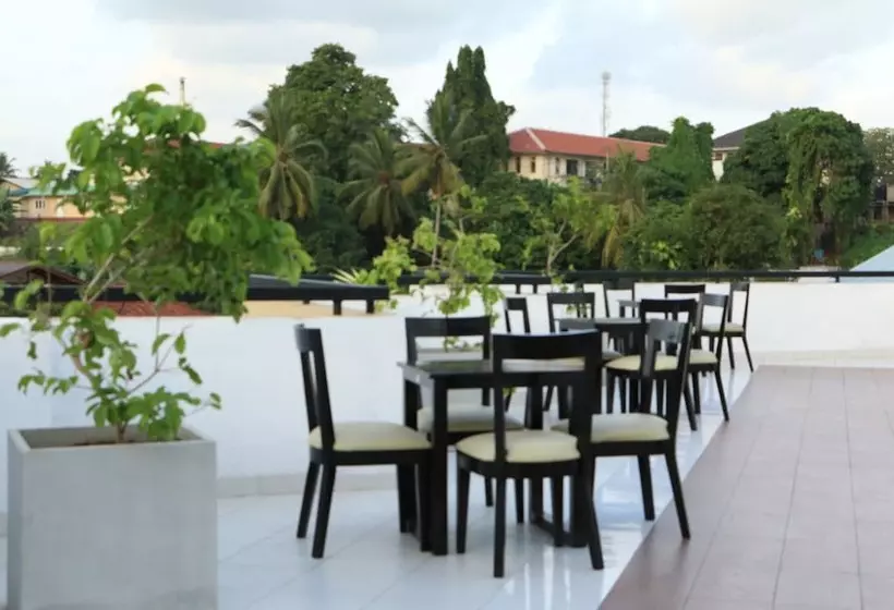 Saninro Hotel Ragama