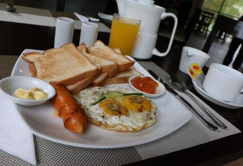 Saninro Hotel Ragama