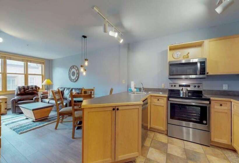 هتل 1 Bedroom Mountain Condo In River Run Village With Beautiful Mountain Views And Walking Distance To